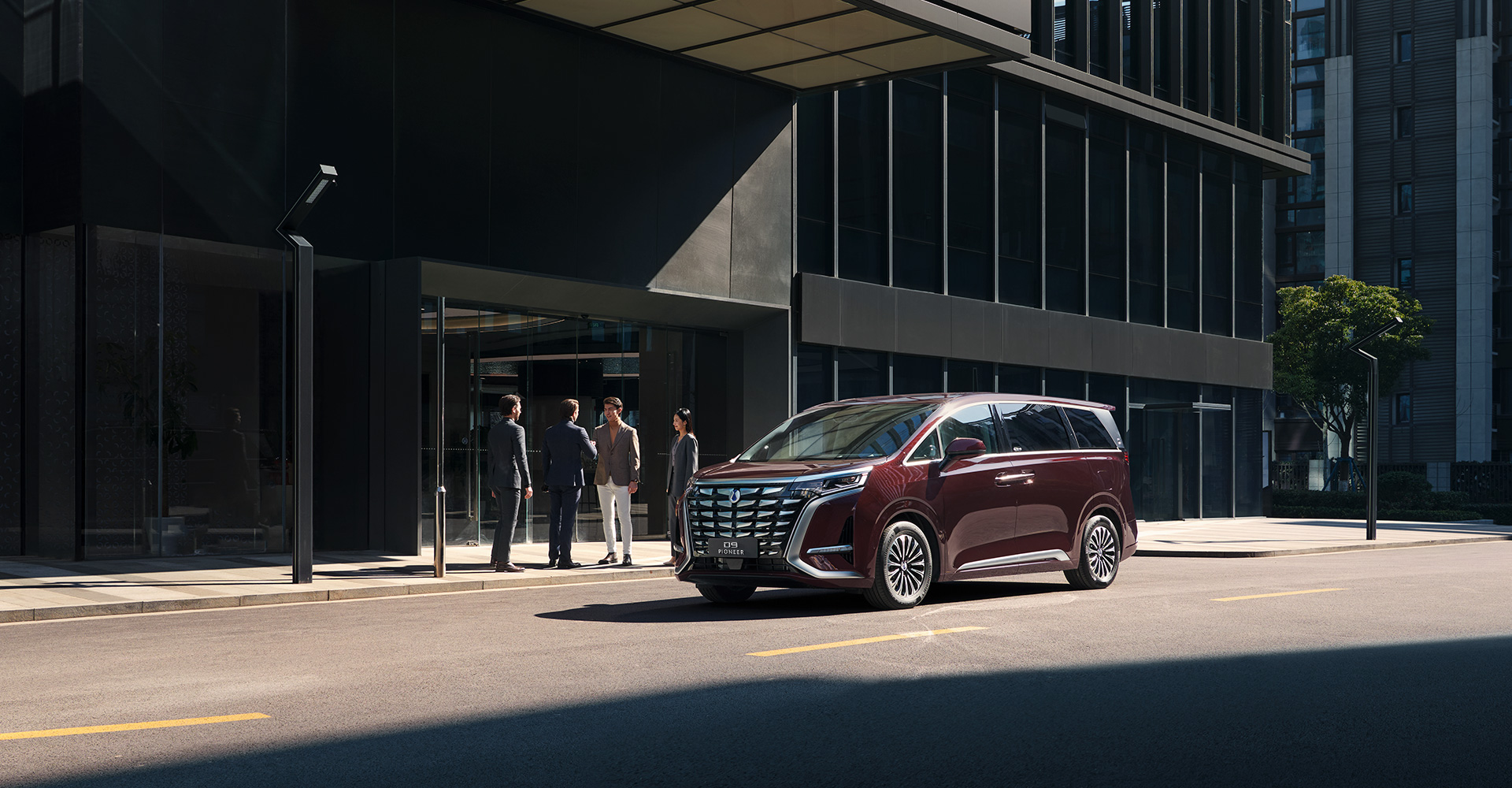 大气卓然 登场璀璨